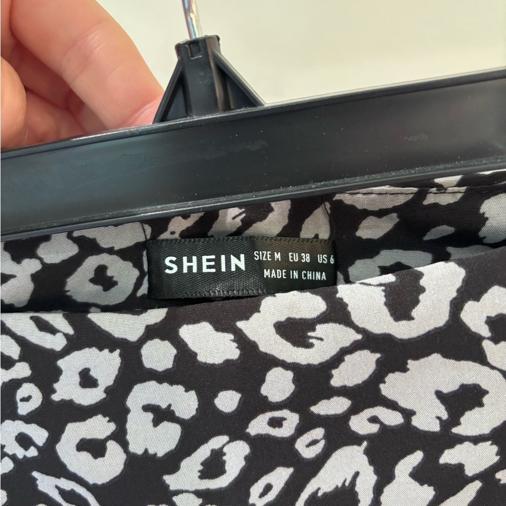 SHEIN Black and Gray Leopard Slit Skirt - Picture 3 of 4